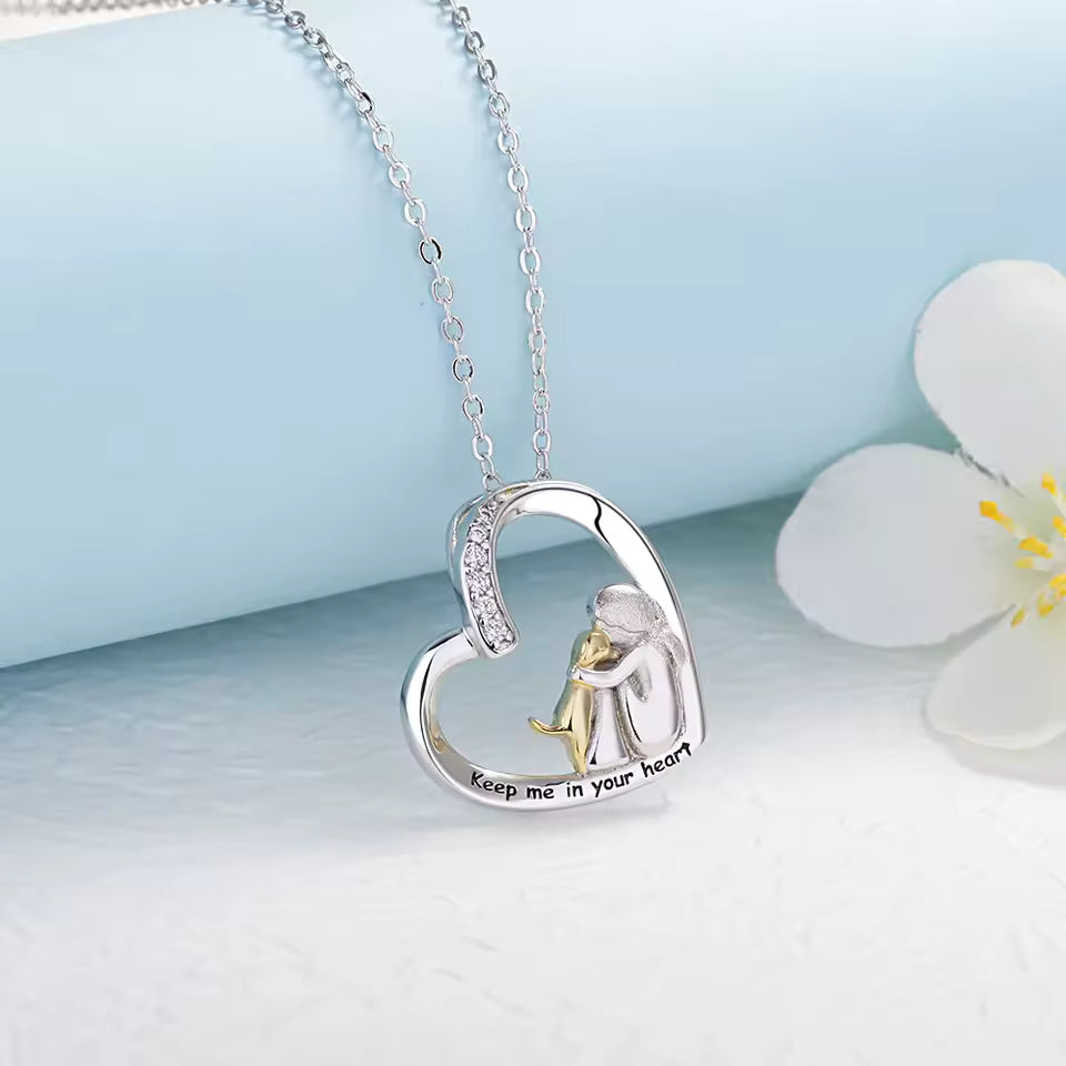Liv | Necklace with Dog Embrace